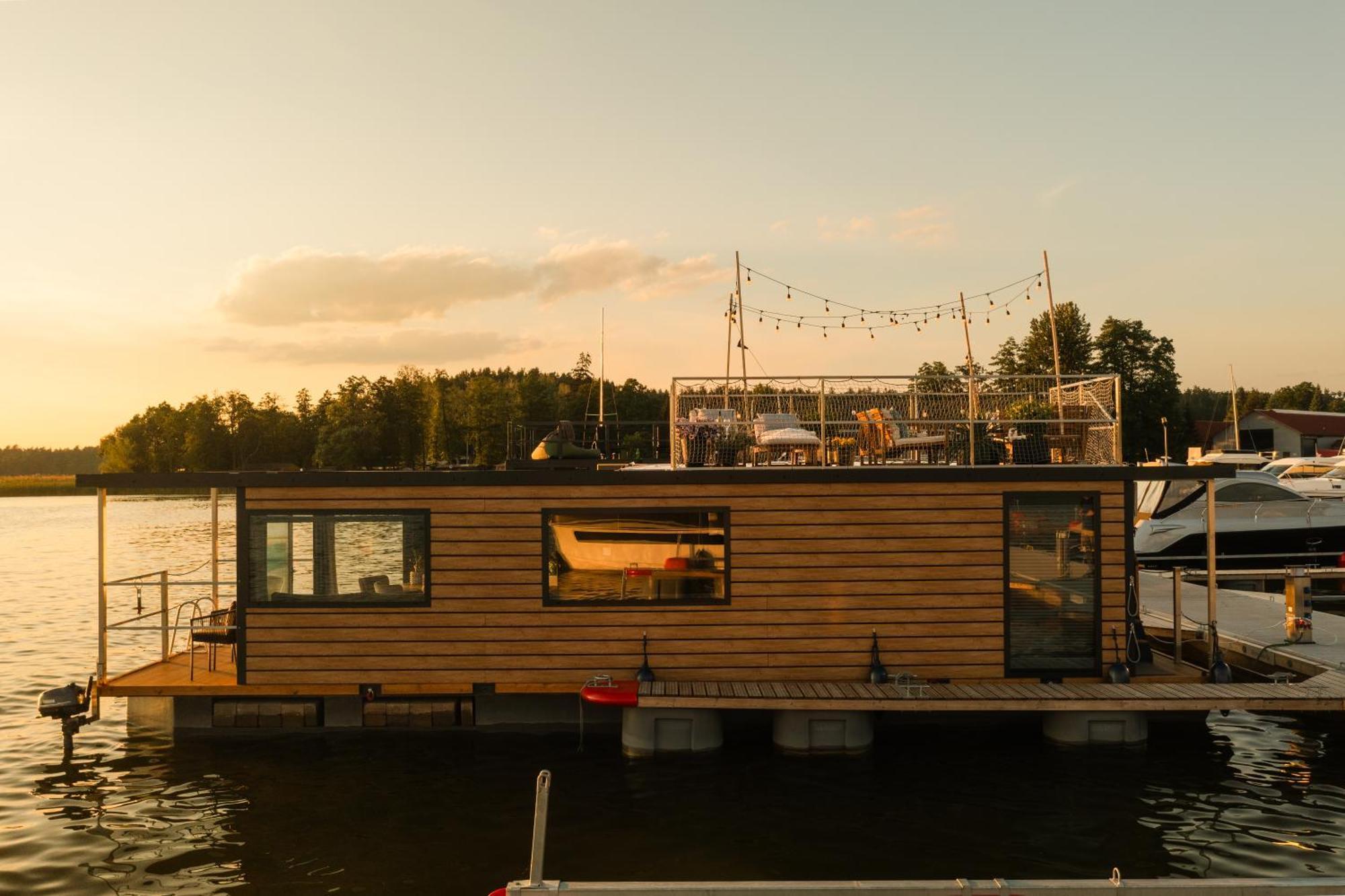 Domek Na Wodzie - Houseboat -Sauna, Taras Na Dachu, Dwie Sypialnie Mikołajki Dış mekan fotoğraf